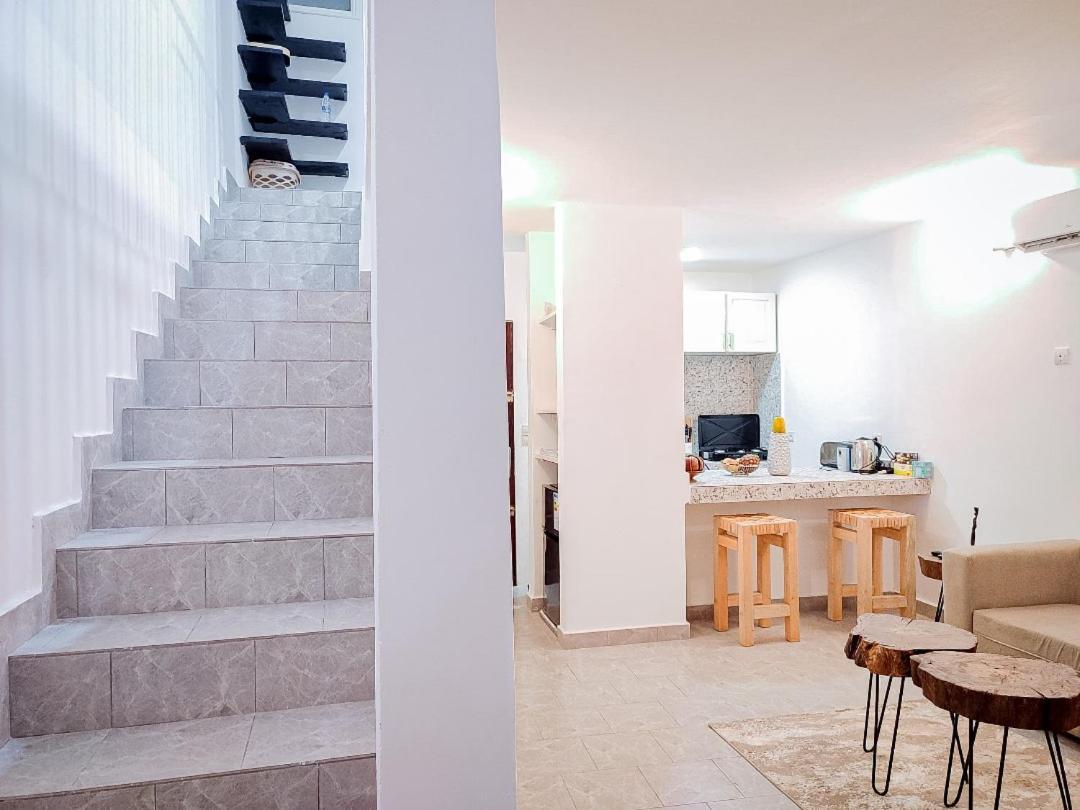 Duplex Mbote Brazzavile Бразавил Екстериор снимка